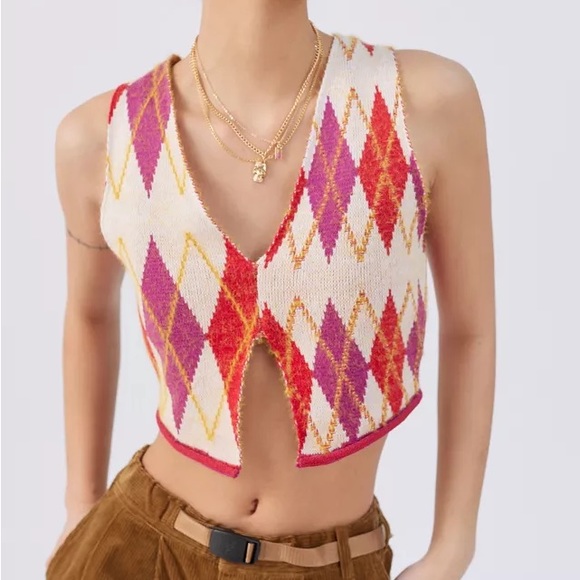 Urban Outfitters Adriana Split Hem Sweater Vest Argyle Abstract ✨ FiNaL SaLe✨ - Picture 2 of 5